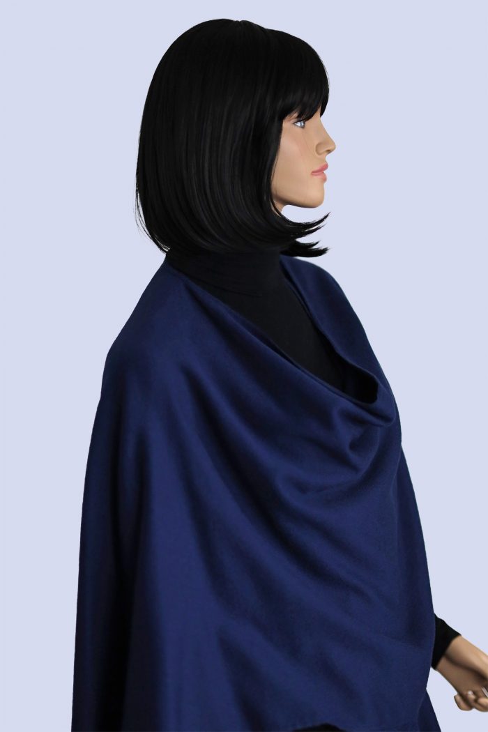 Stilvolles Baby Alpaka Cape, blau – Bild 4