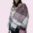 Baby Alpaka Plaid in Lila, Grau und Creme – Vorderansicht mit elegantem Karo-Muster und Fransen
